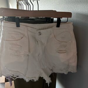 Women’s white jean shorts